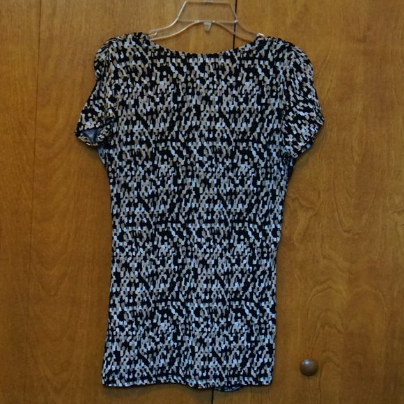 🍀 Motherhood Maternity Top - Picture 2 of 3